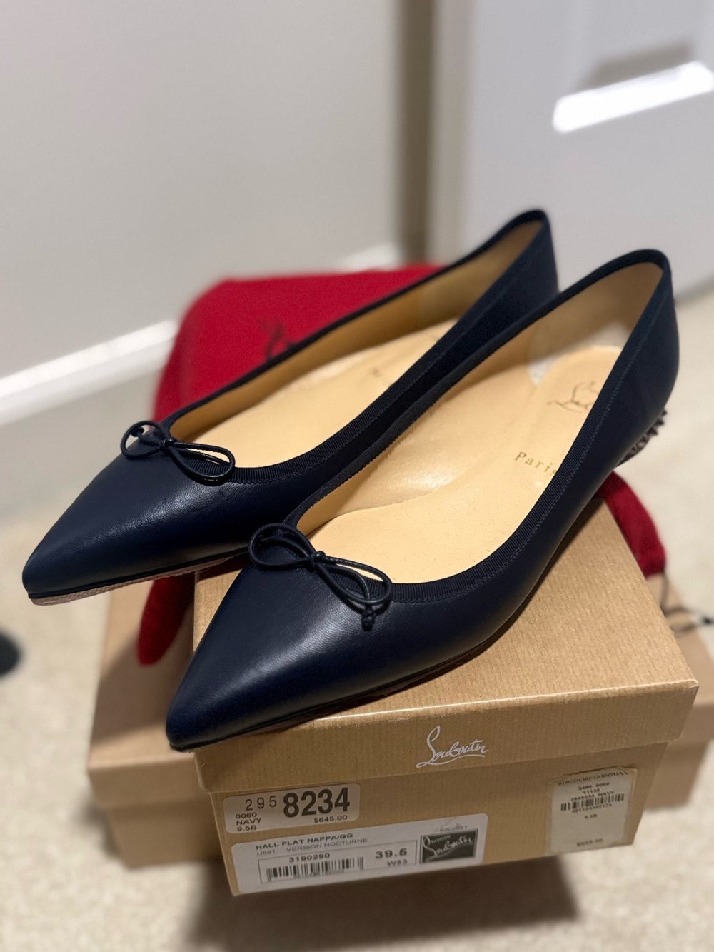 Authentic preloved excellent condition Christian Louboutin pointy flats.